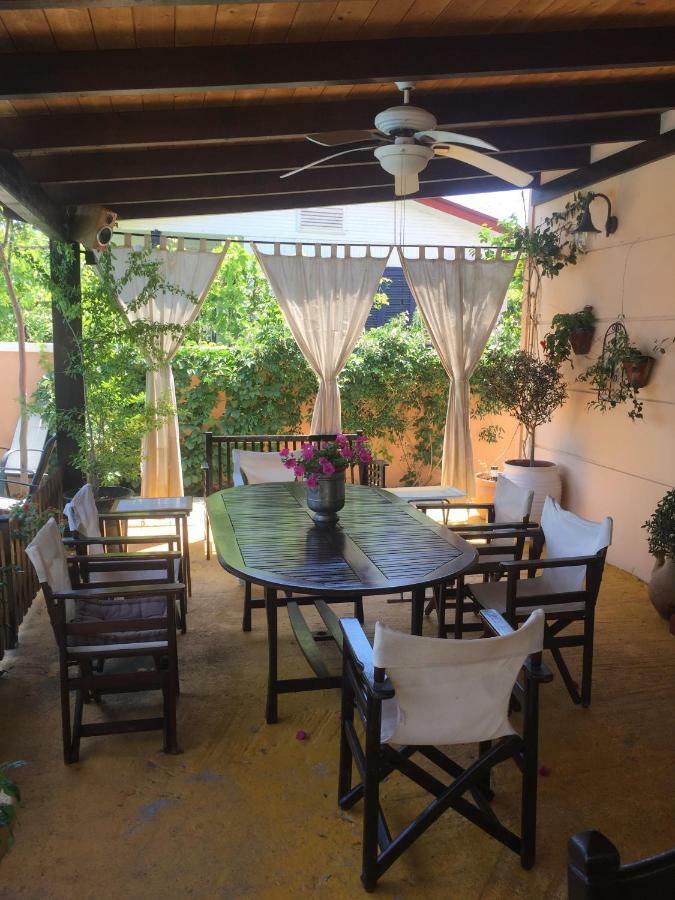 Rafina Great Feeling Villa Exterior photo