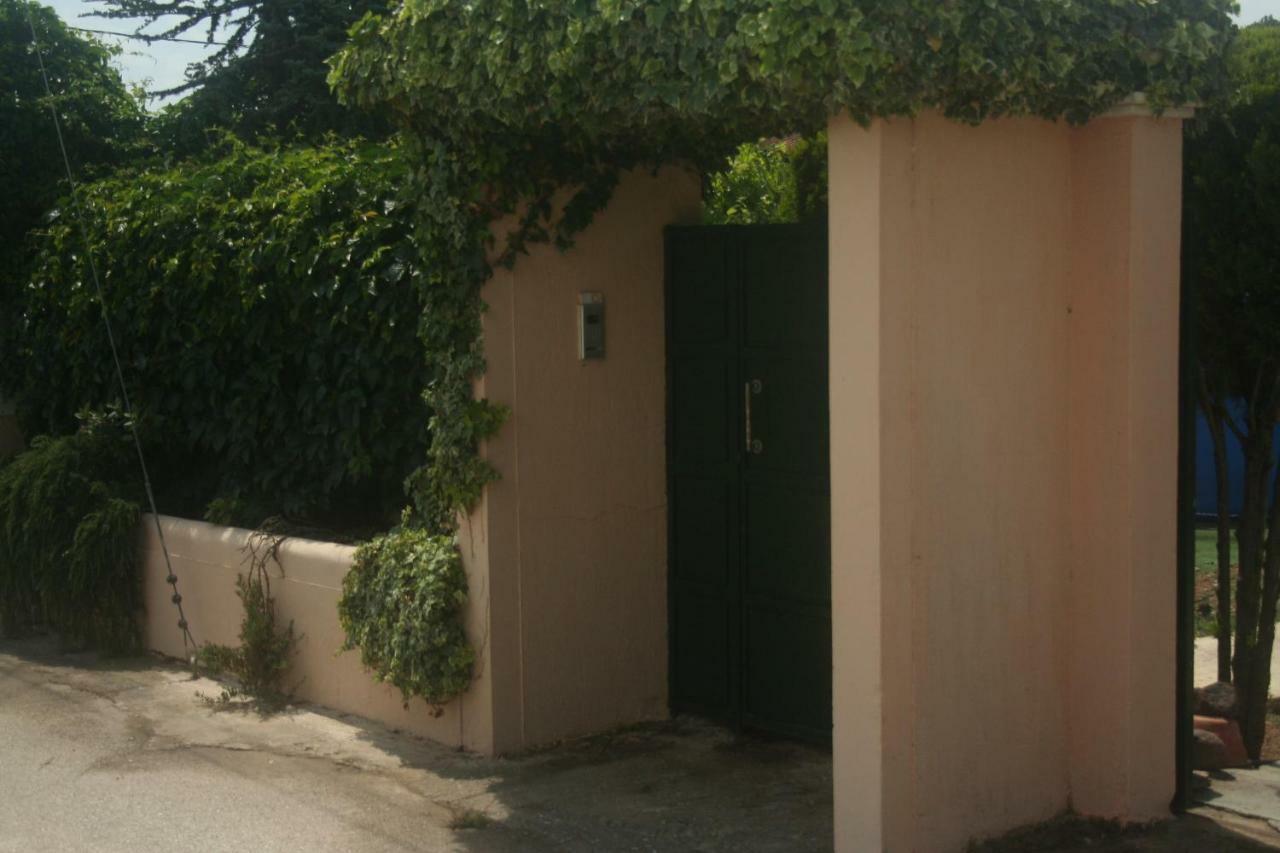 Rafina Great Feeling Villa Exterior photo