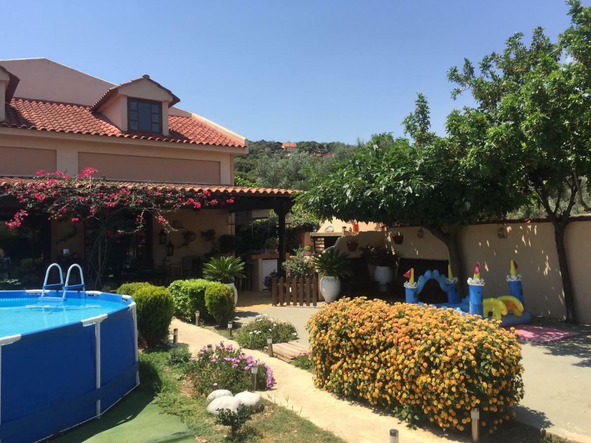 Rafina Great Feeling Villa Exterior photo